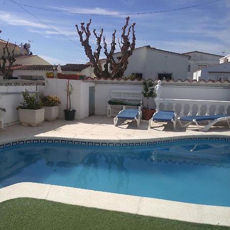 Alberes 61-B Empuriarent Villa Empuriabrava Exterior photo